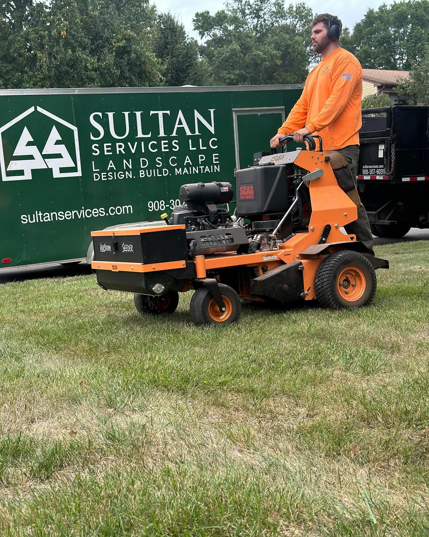 Weekly Lawn Care & Turf Programs project image 3