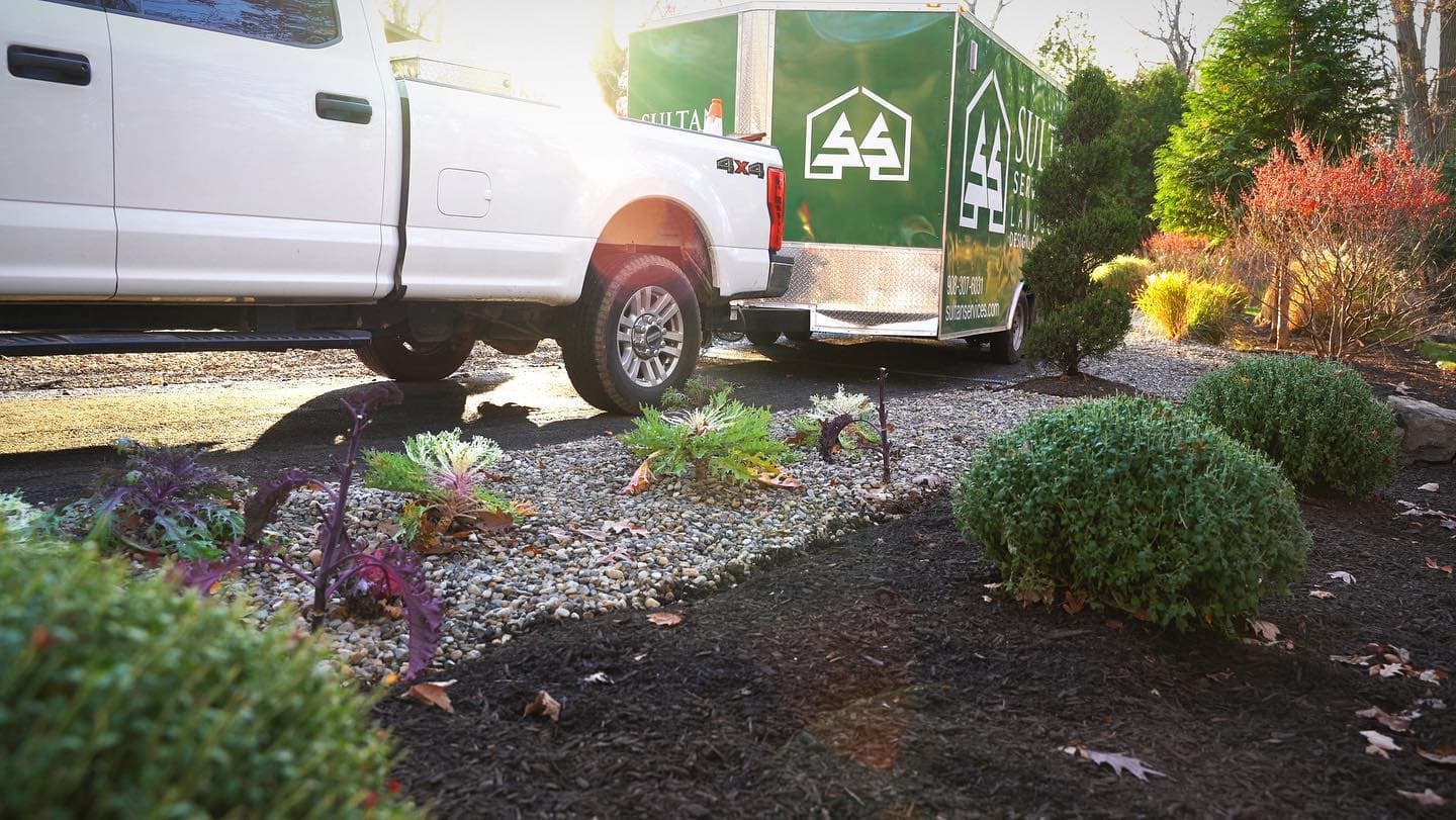 Mulching & Bed Refresh